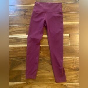 Maroon Lululemon wunder train size 6